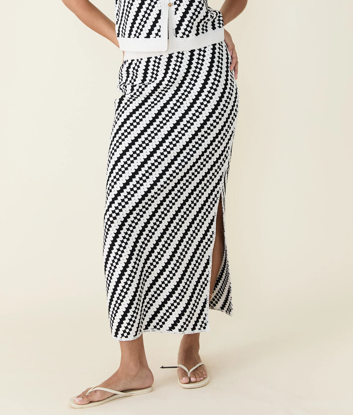 Sands Sweater Skirt (Black - Cream Stripe)