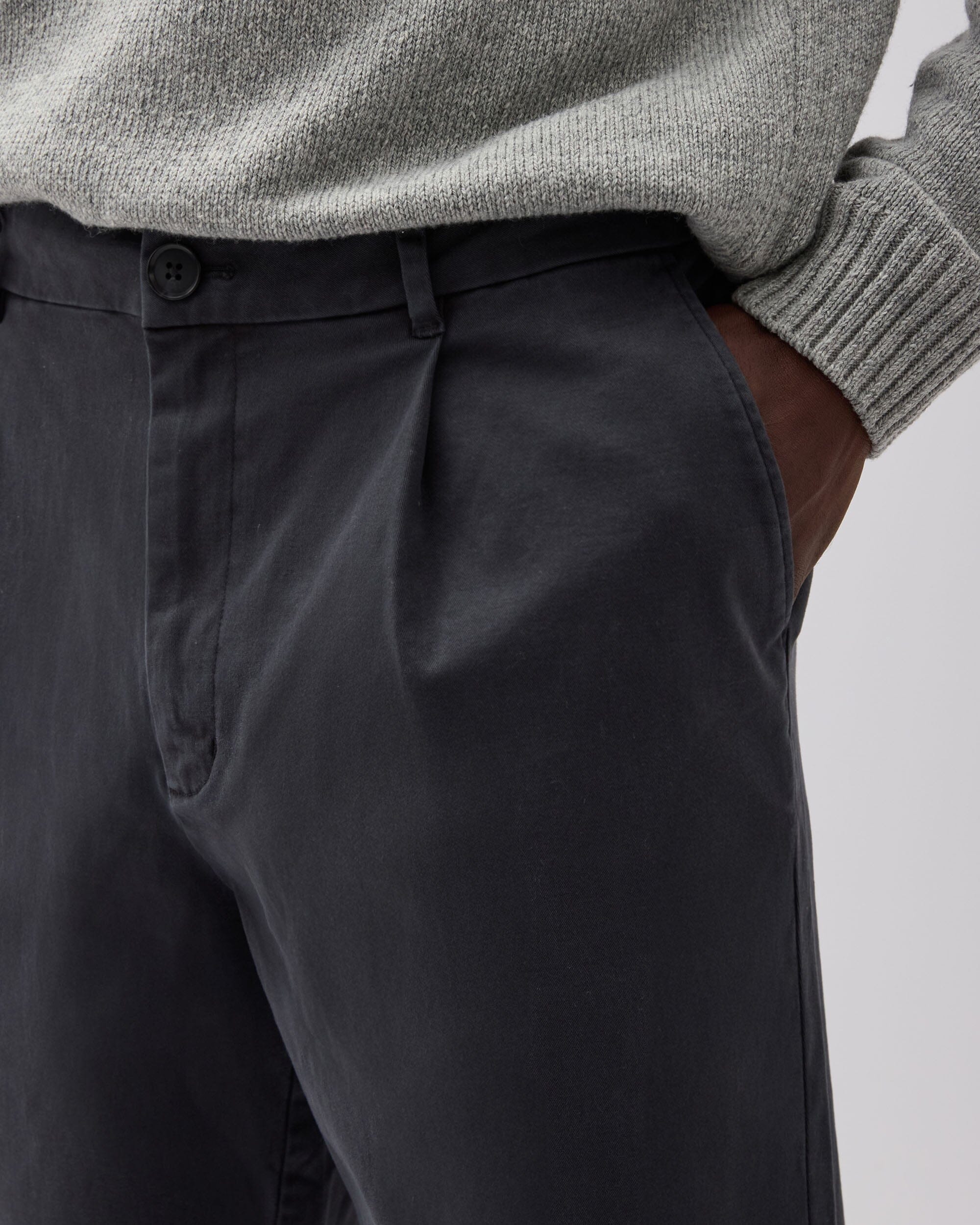 Mens Pleated Lightweight Chino - Stretch Cotton Twill - Black - Image 4