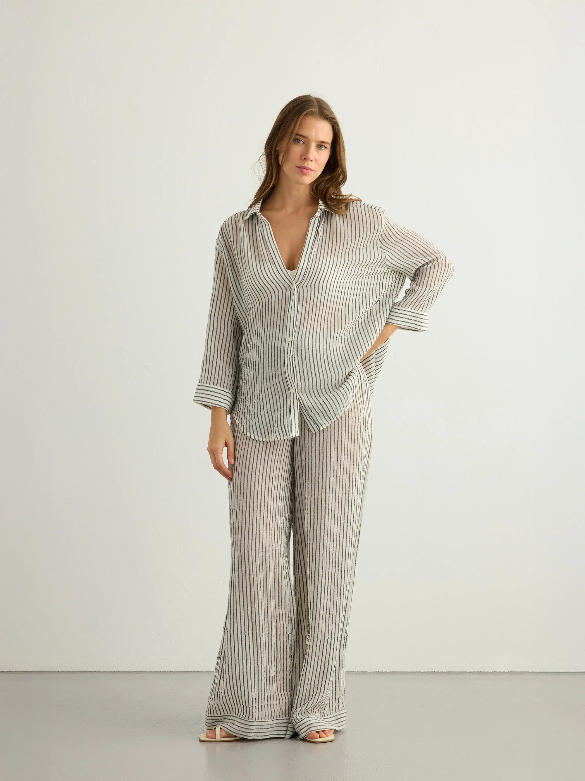 Voyage Set (Black Stripes) - Image 7