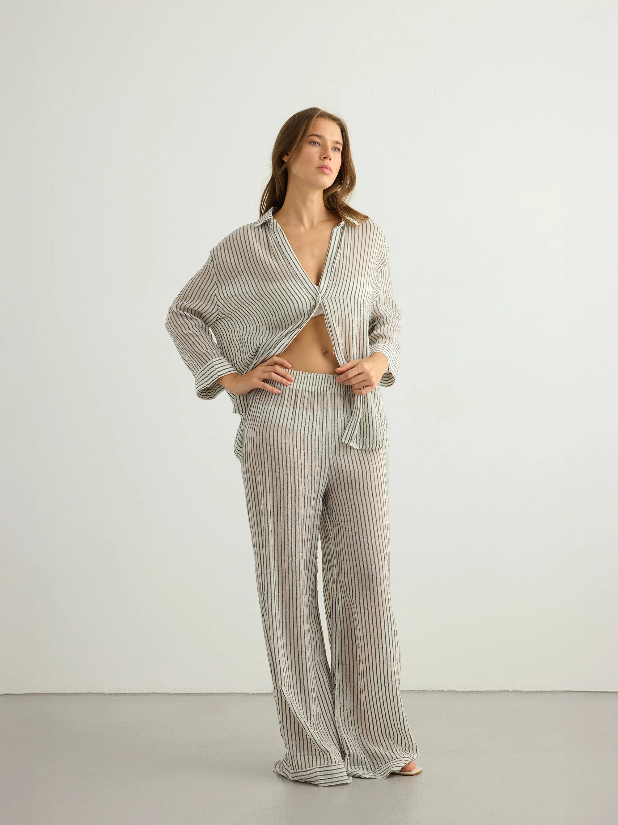 Voyage Set (Black Stripes) - Image 8