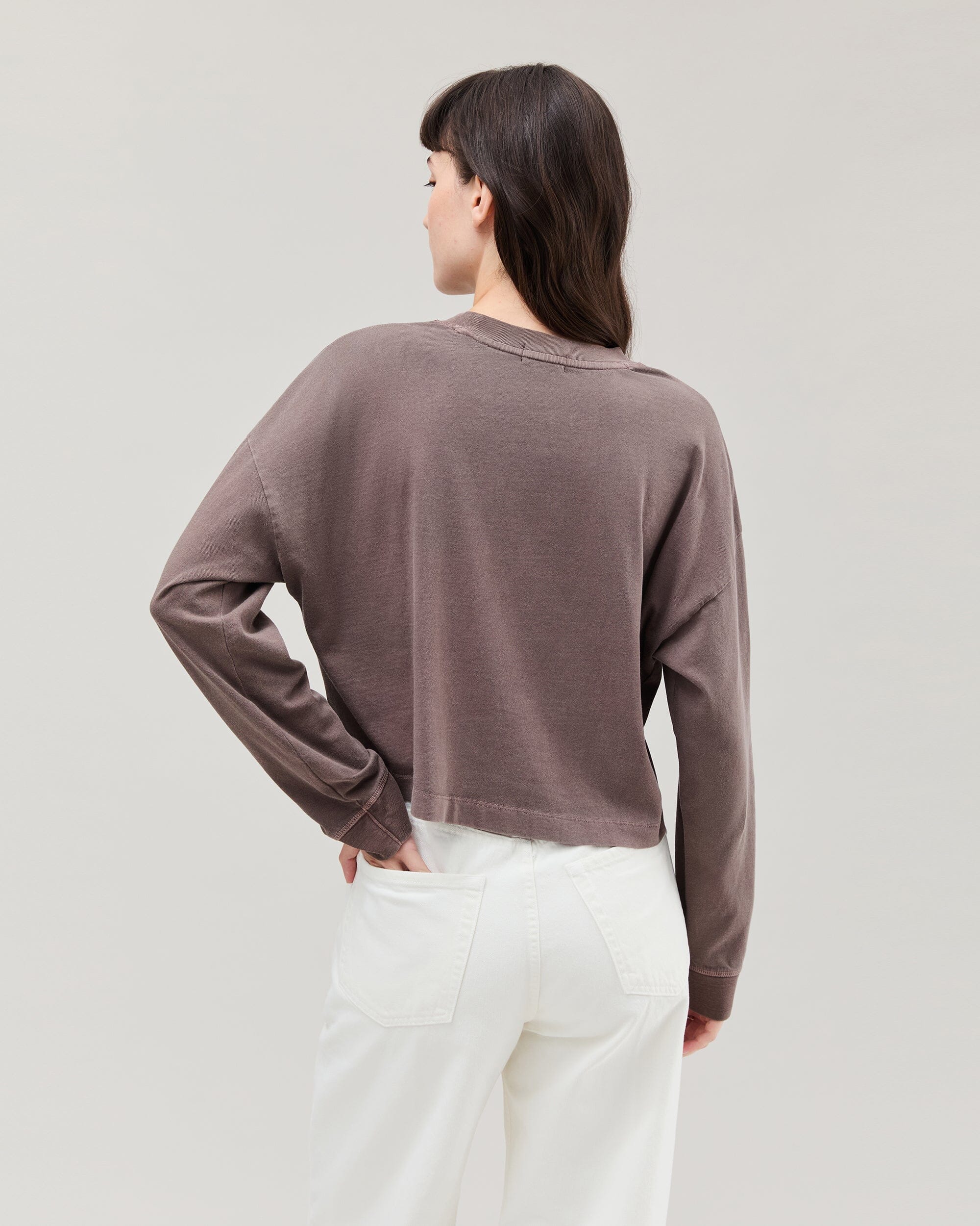 Womens Relaxed Crop Long Sleeve Tee - Pigment Dye Jersey - Mole - Image 4