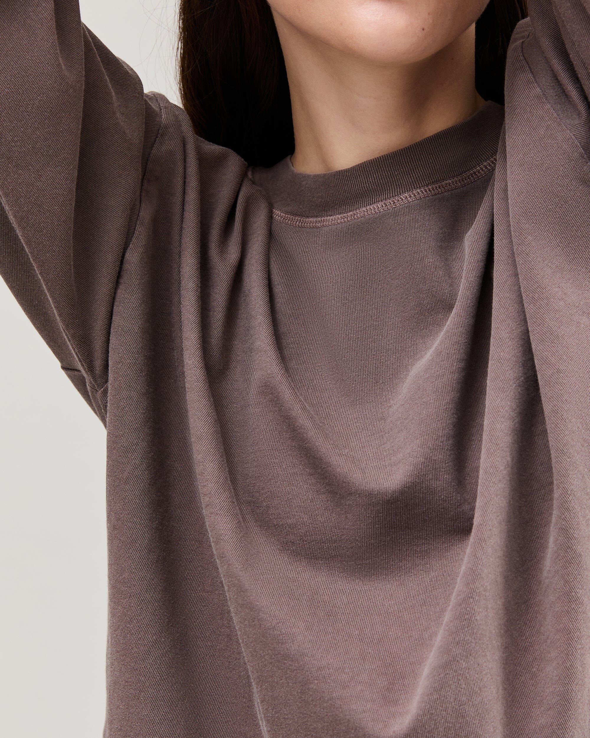 Womens Relaxed Crop Long Sleeve Tee - Pigment Dye Jersey - Mole - Image 5